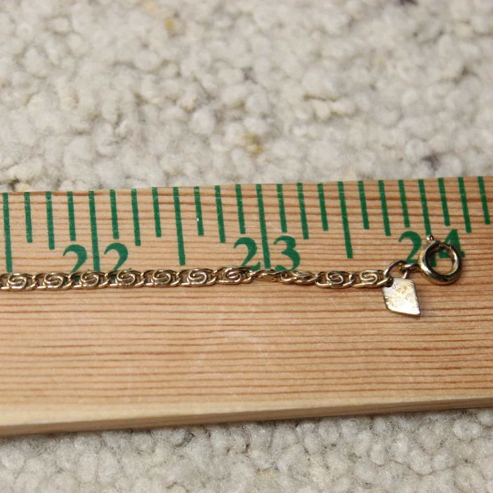 Sarah Coventry Necklace Reversible Floral Leaf Pendant 24in Gold Tone Vintage